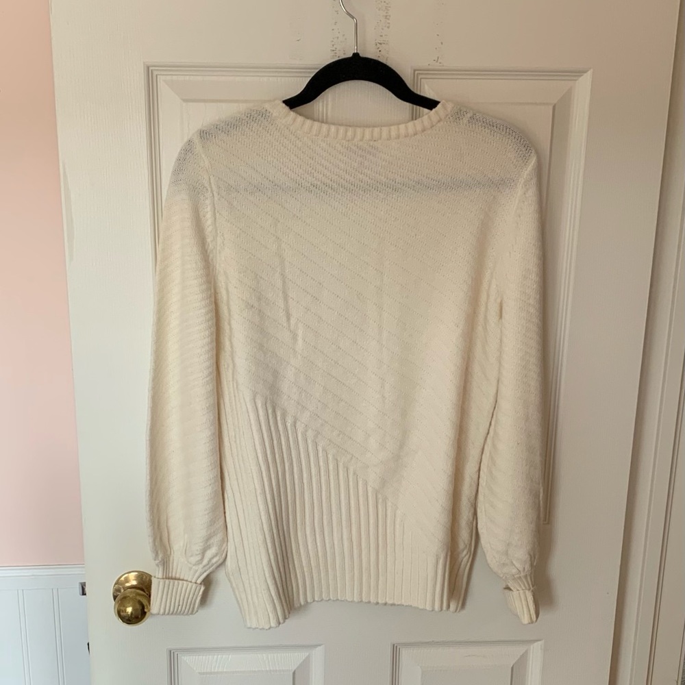 Vince Camuto Sweater - Picture 10 of 12